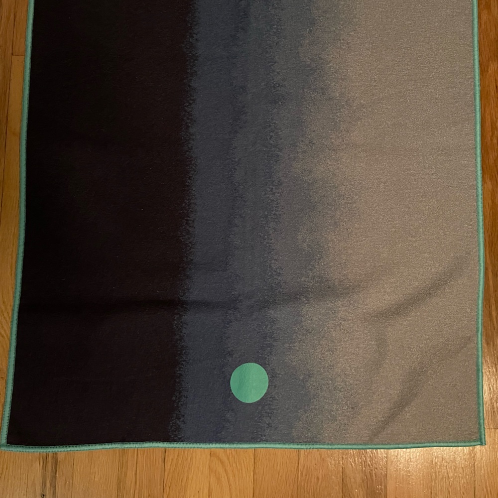 Manduka Yogitoes yoga mat towel